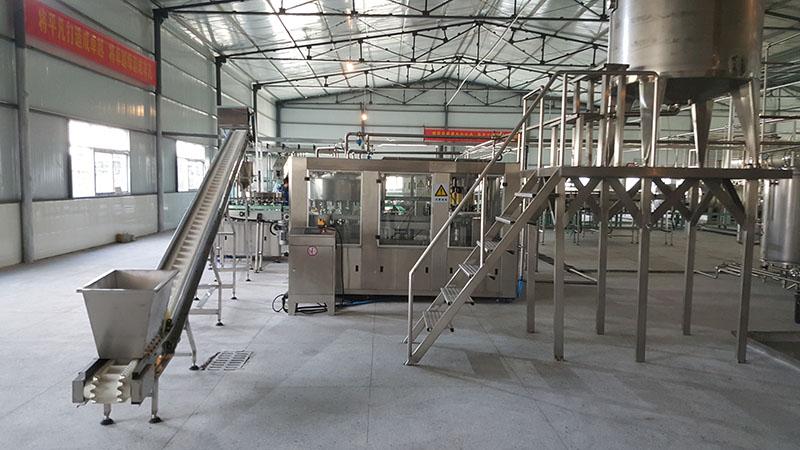 PET bottle filling machine in factory