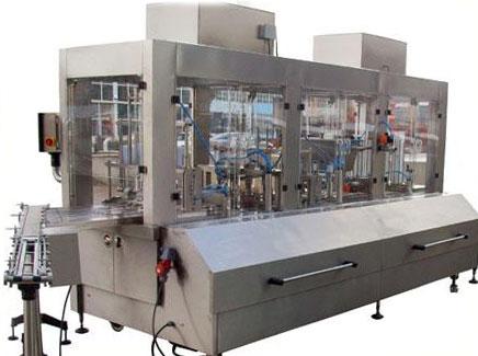 PET bottle filling machine