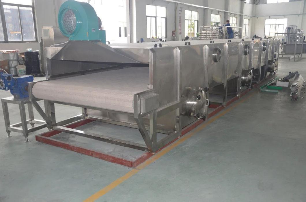 continuous spraying sterilizer in factory